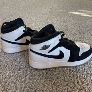 Youth size Jordan diamonds